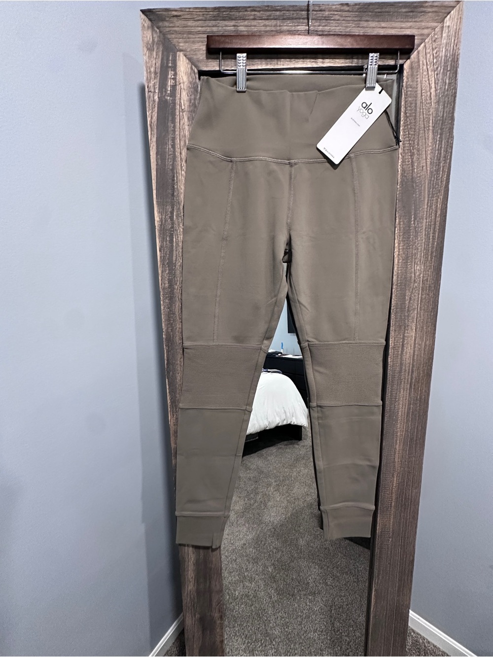 ALO Yoga High-Waist Olive Green Leggings
